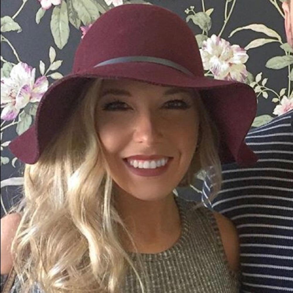 Meet your Posher, Jlou